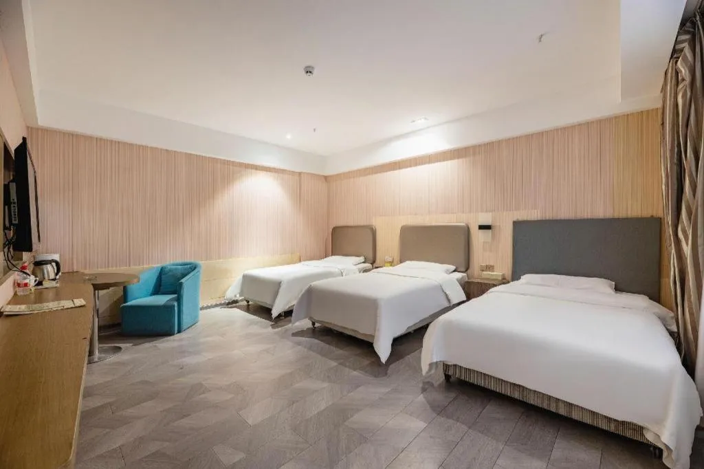 Bed in Vienna International Hotel Lhasa Potala Palace