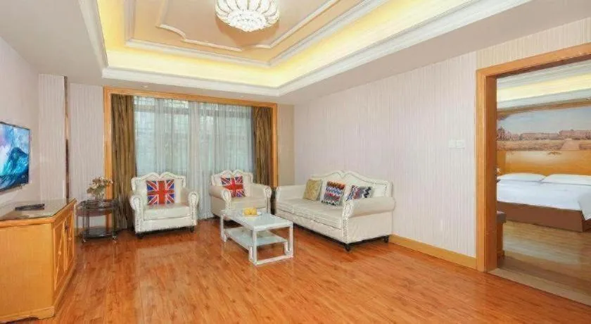 Bed in Vienna International Hotel Lhasa Potala Palace