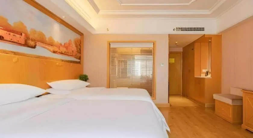 Bed in Vienna International Hotel Lhasa Potala Palace