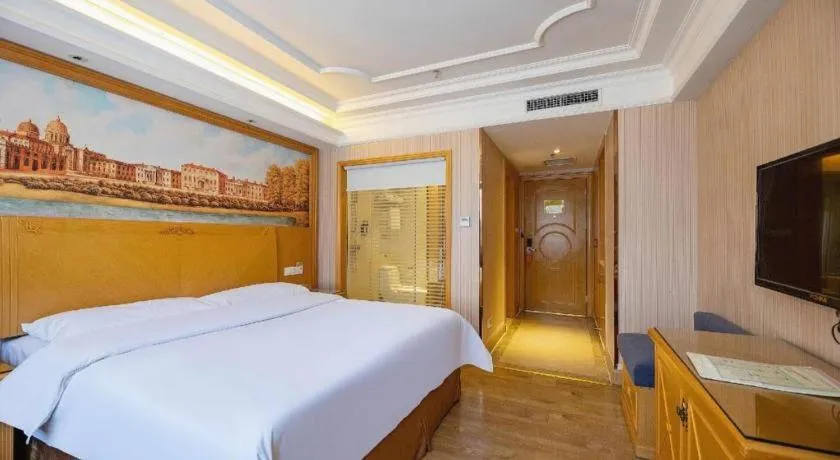 Bed in Vienna International Hotel Lhasa Potala Palace