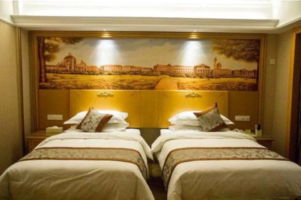 Bed in Vienna International Hotel Lhasa Potala Palace