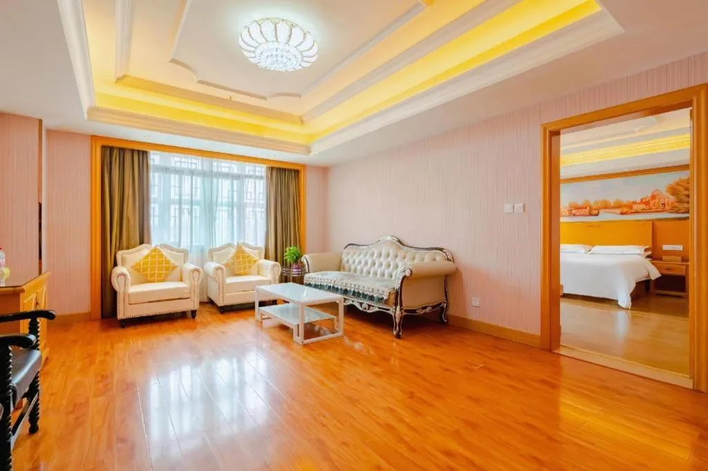 Bed in Vienna International Hotel Lhasa Potala Palace