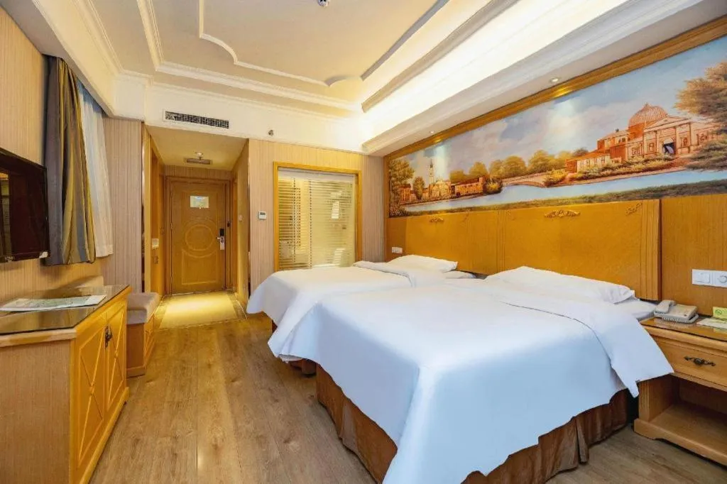 Bed in Vienna International Hotel Lhasa Potala Palace