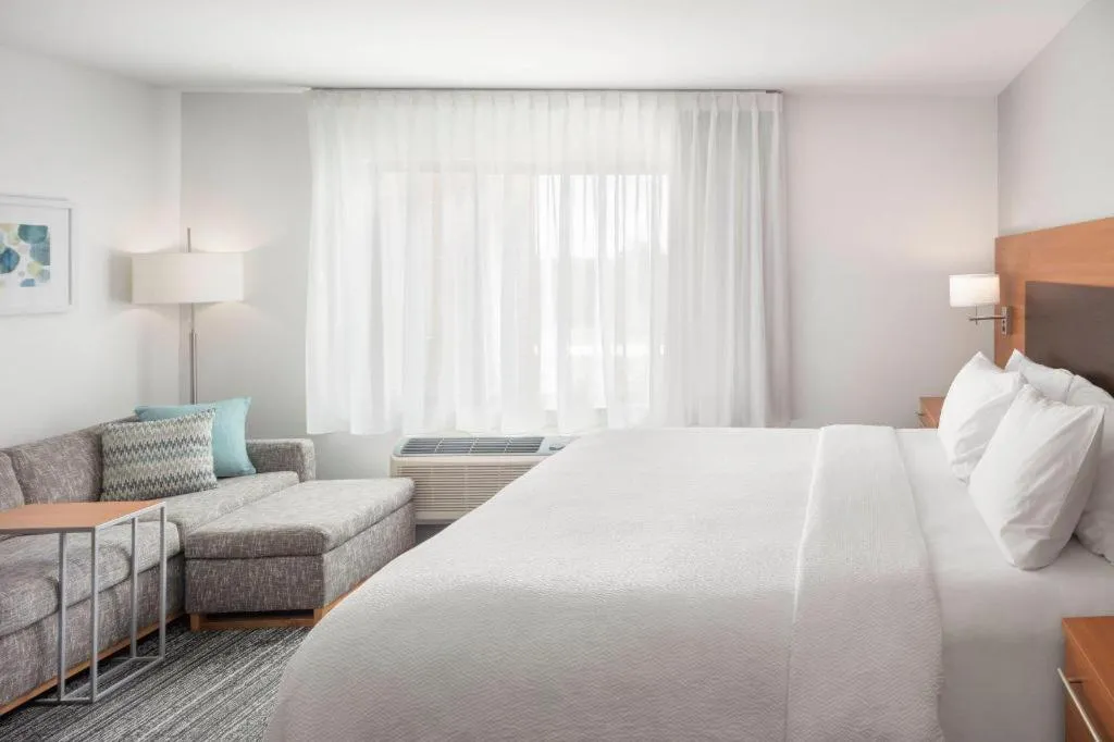 Bed in TownePlace Suites by Marriott Bangor