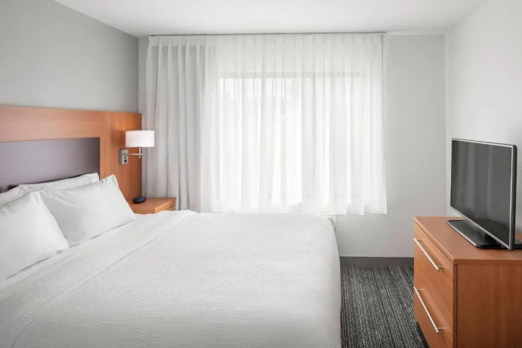 Bed in TownePlace Suites by Marriott Bangor