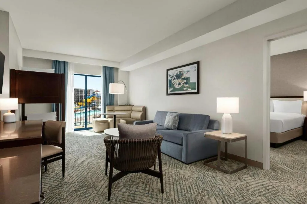 Bed in Courtyard by Marriott Anaheim Theme Park Entrance