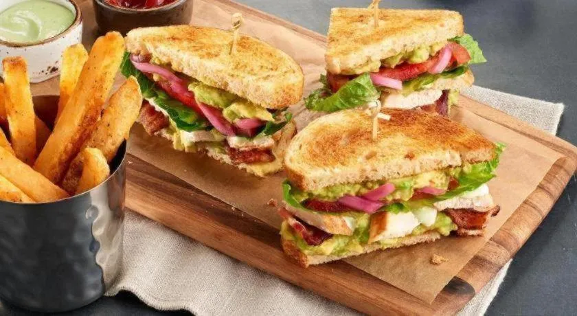 Courtyard by Marriott Anaheim Theme Park Entrance