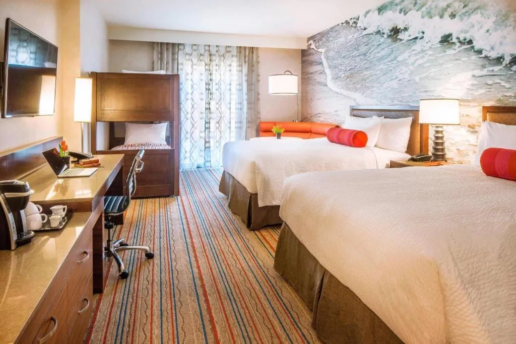 Bed in Courtyard by Marriott Anaheim Theme Park Entrance