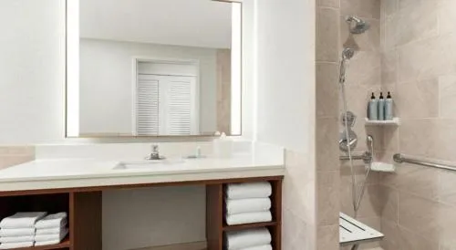 Courtyard by Marriott Anaheim Theme Park Entrance