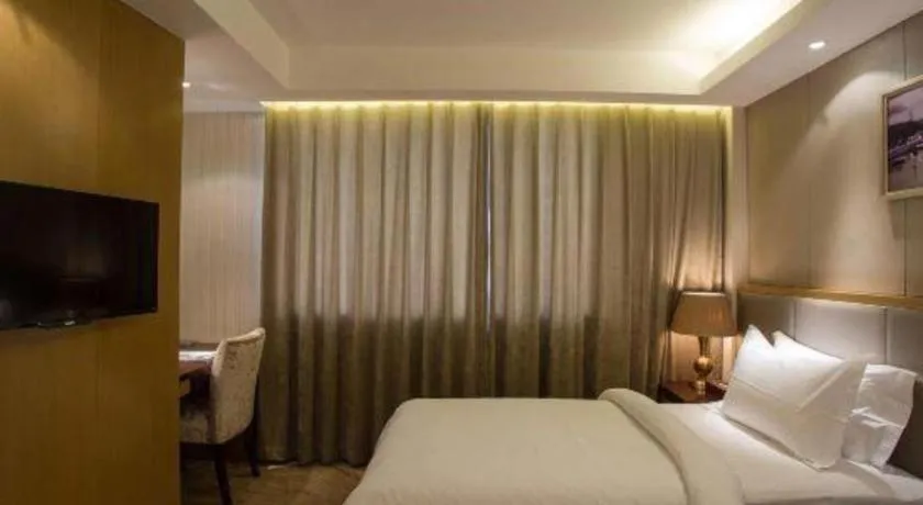 Bed in Jinjiang Metropolo Shanghai Minhang