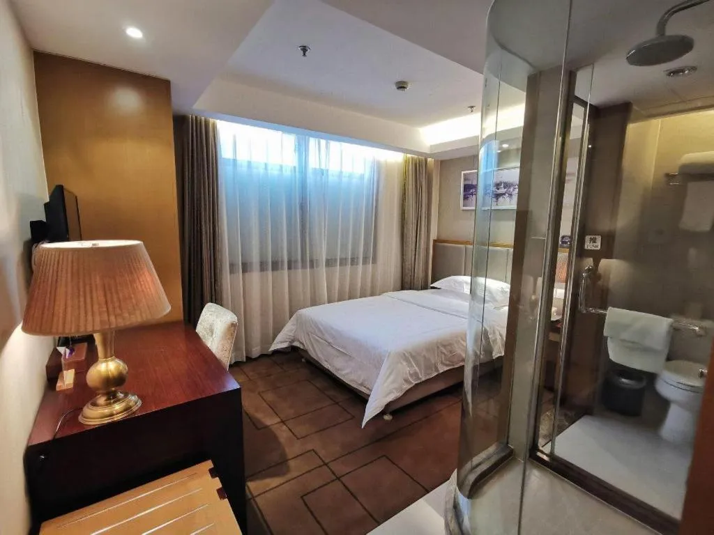 Bed in Jinjiang Metropolo Shanghai Minhang