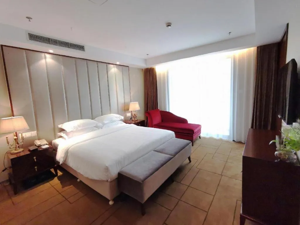 Bed in Jinjiang Metropolo Shanghai Minhang