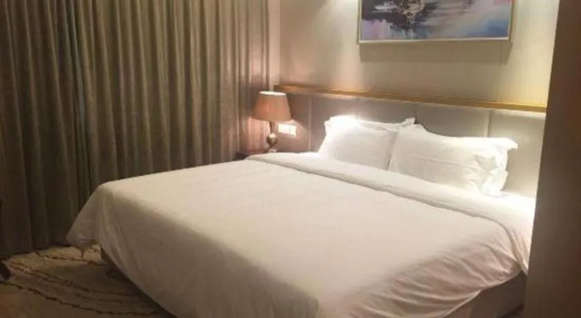 Bed in Jinjiang Metropolo Shanghai Minhang