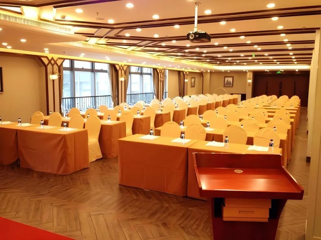 Jinjiang Metropolo Shanghai Minhang