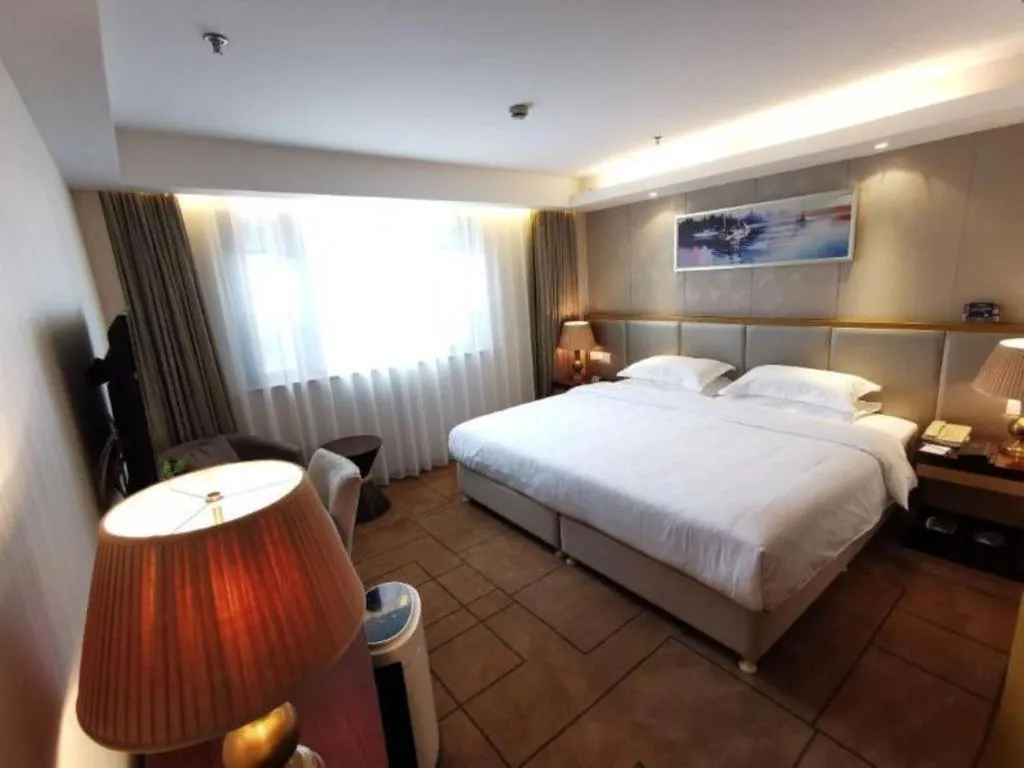 Bed in Jinjiang Metropolo Shanghai Minhang