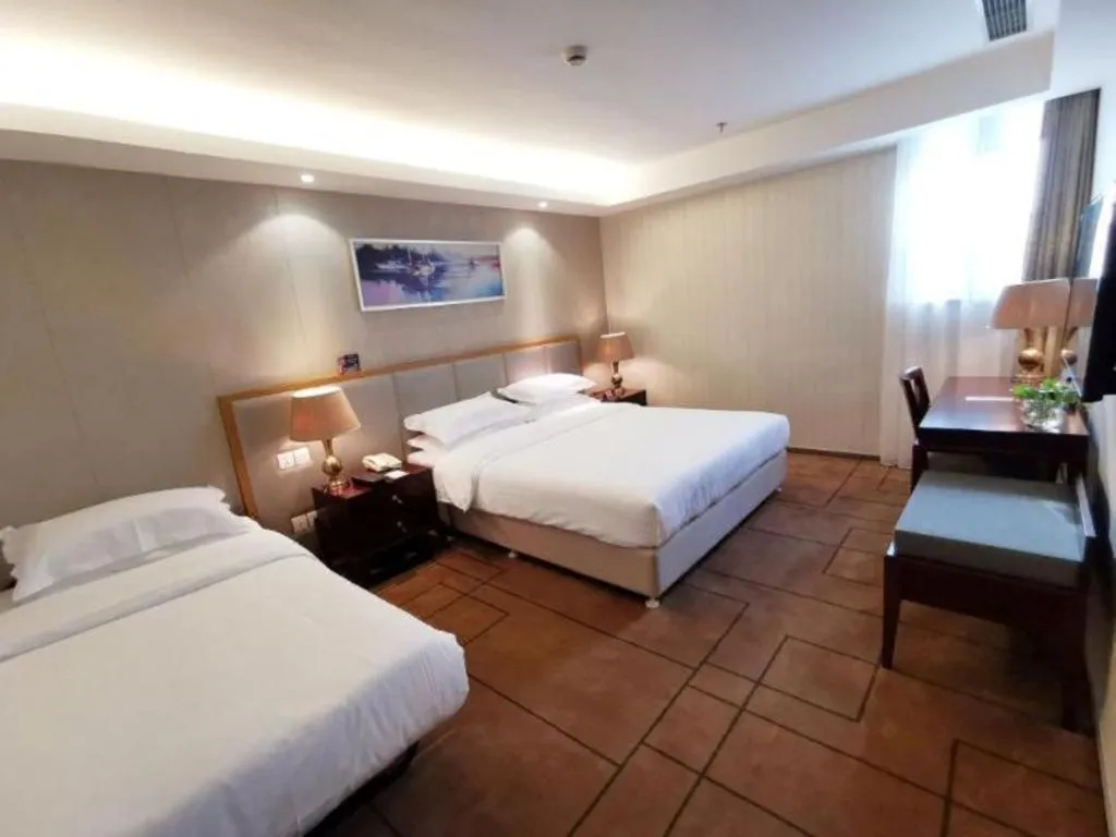 Bed in Jinjiang Metropolo Shanghai Minhang