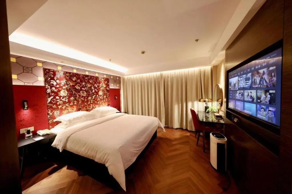 Bed in Jinjiang Metropolo Shanghai Minhang