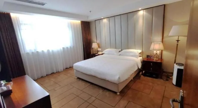 Bed in Jinjiang Metropolo Shanghai Minhang