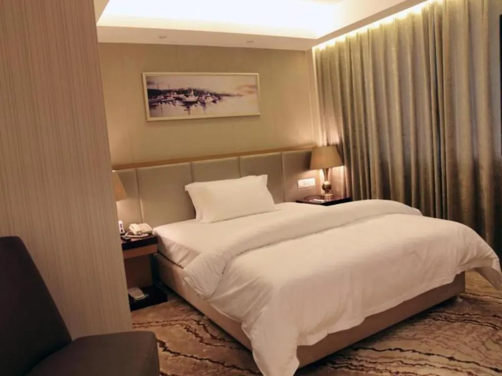 Bed in Jinjiang Metropolo Shanghai Minhang