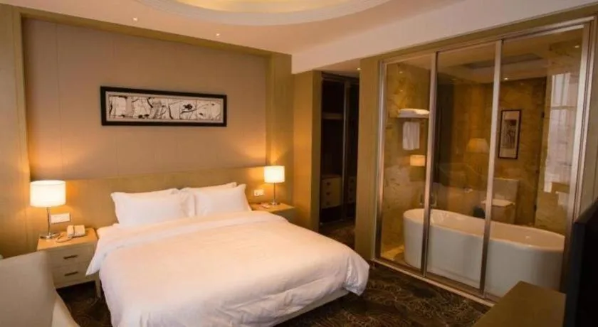 Bed in Jinjiang Metropolo Shanghai Minhang