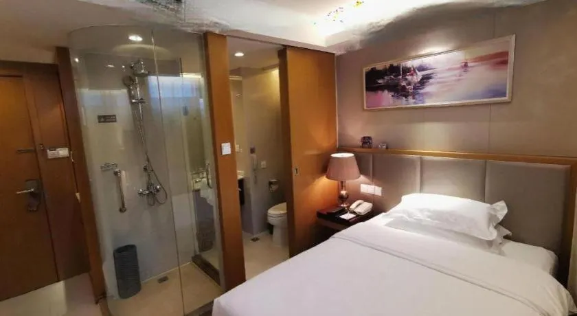 Bed in Jinjiang Metropolo Shanghai Minhang