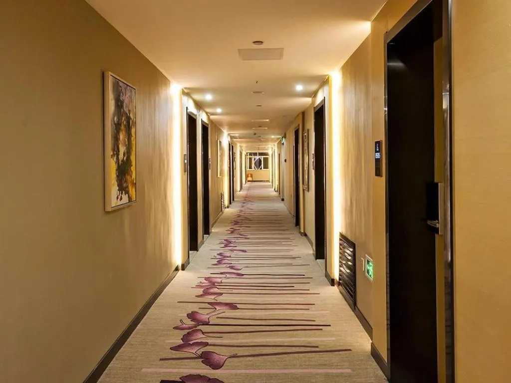 Lavande Hotel Chengde Mountain Resort Railway Station