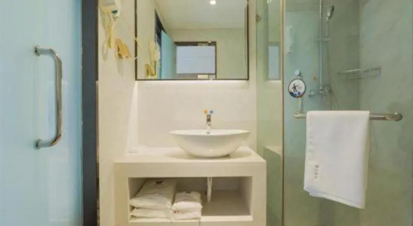 7 Days Premium Qingdao Railway Station Zhanqiao Badaxia Plaza