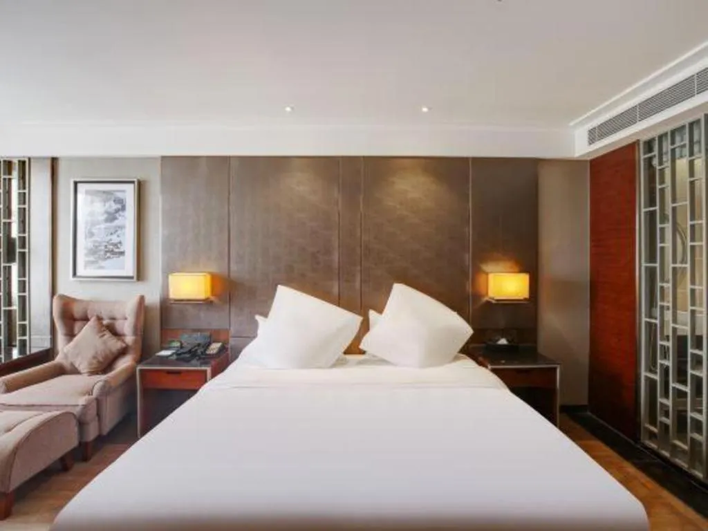 Bed in Echeng Hotel Wuhan Optics Valley Square Yangjiawan Metro Station