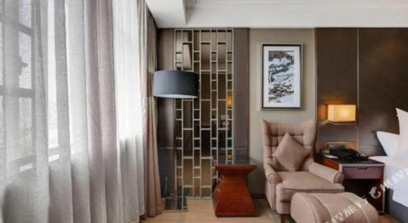 Echeng Hotel Wuhan Optics Valley Square Yangjiawan Metro Station