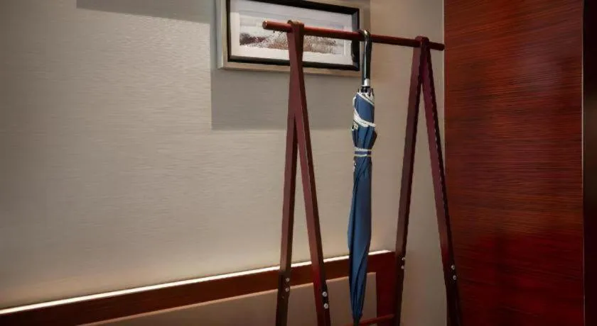 Echeng Hotel Wuhan Optics Valley Square Yangjiawan Metro Station