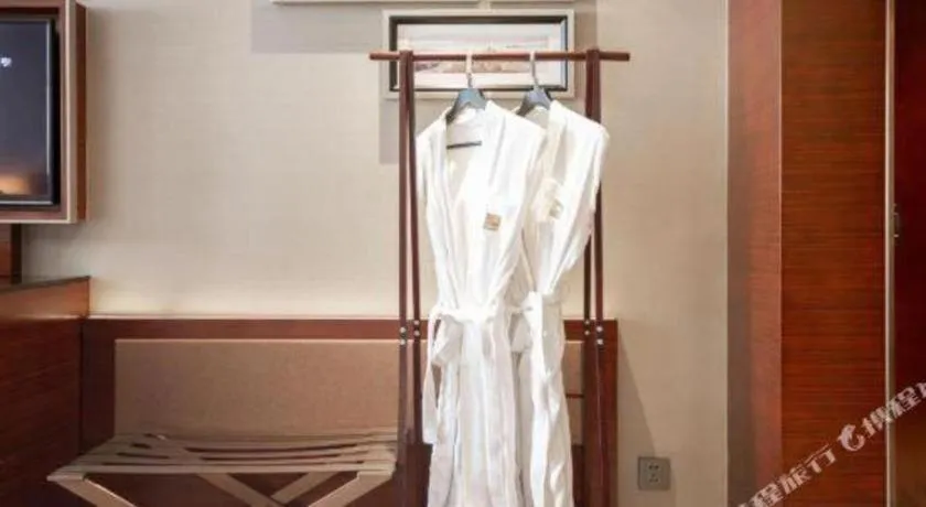 Echeng Hotel Wuhan Optics Valley Square Yangjiawan Metro Station