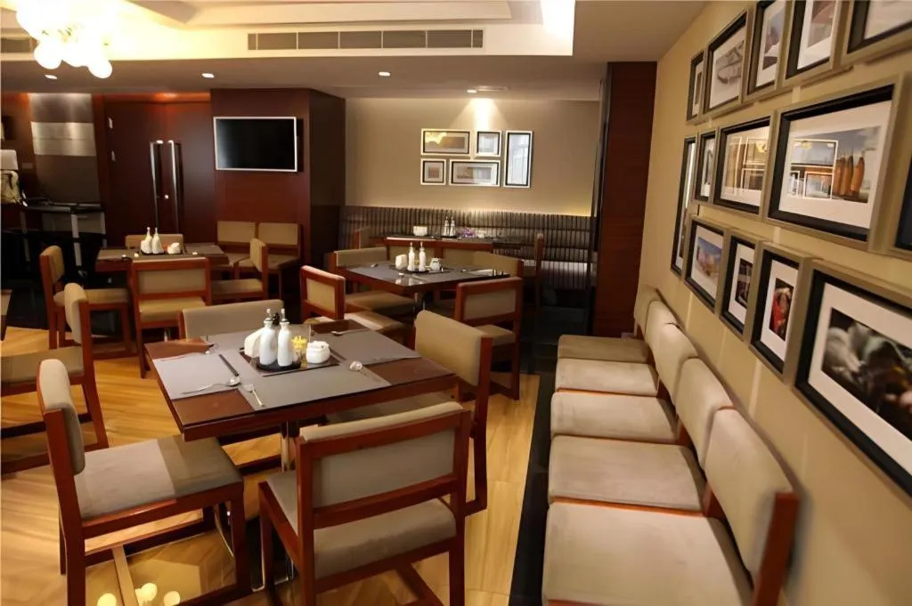 Echeng Hotel Wuhan Optics Valley Square Yangjiawan Metro Station