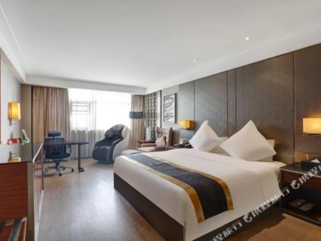 Bed in Echeng Hotel Wuhan Optics Valley Square Yangjiawan Metro Station