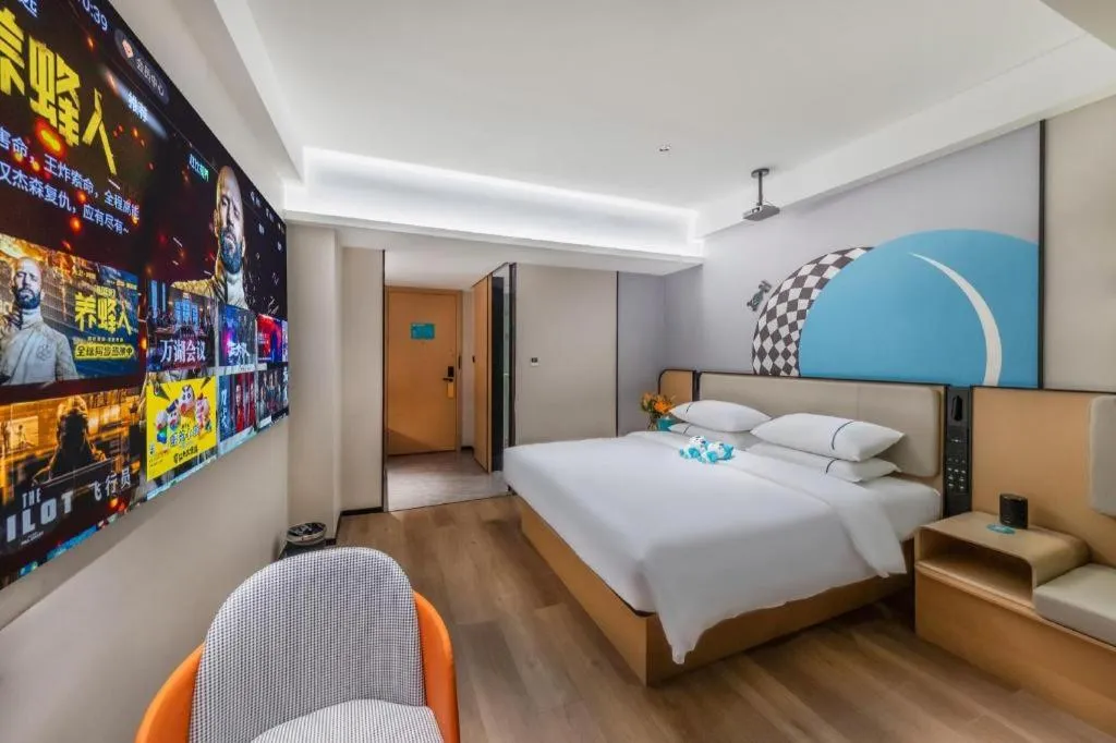 Bed in City Comfort Inn Wuzhou Municipal Square