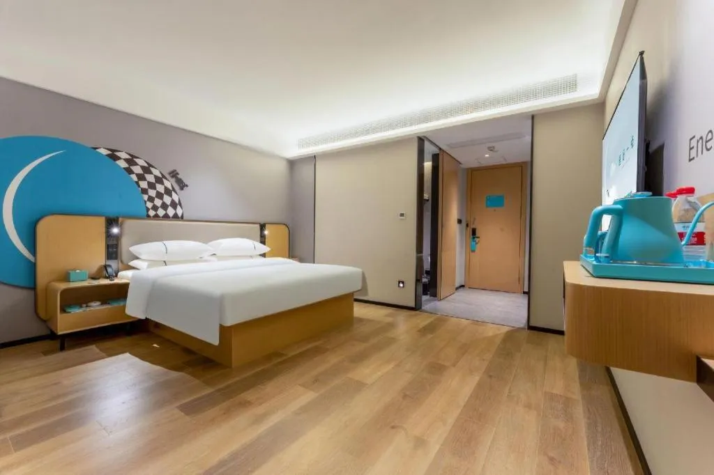 Bed in City Comfort Inn Wuzhou Municipal Square