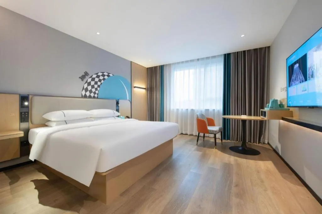 Bed in City Comfort Inn Wuzhou Municipal Square