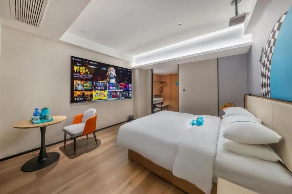 Bed in City Comfort Inn Wuzhou Municipal Square