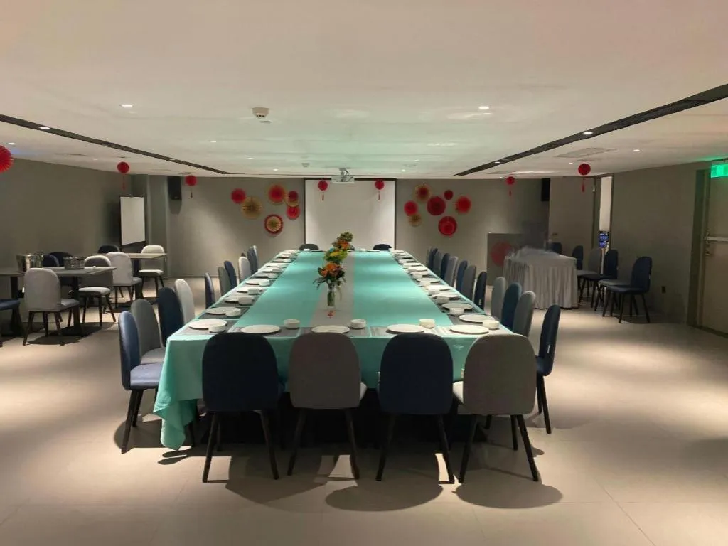 Home Inn Selected Guangzhou Zhujiang New Town Wuyangcun Metro Station