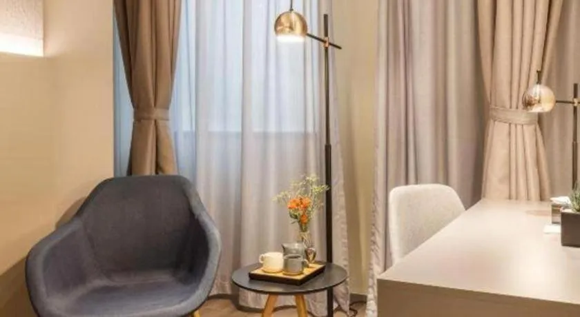 Home Inn Selected Guangzhou Zhujiang New Town Wuyangcun Metro Station