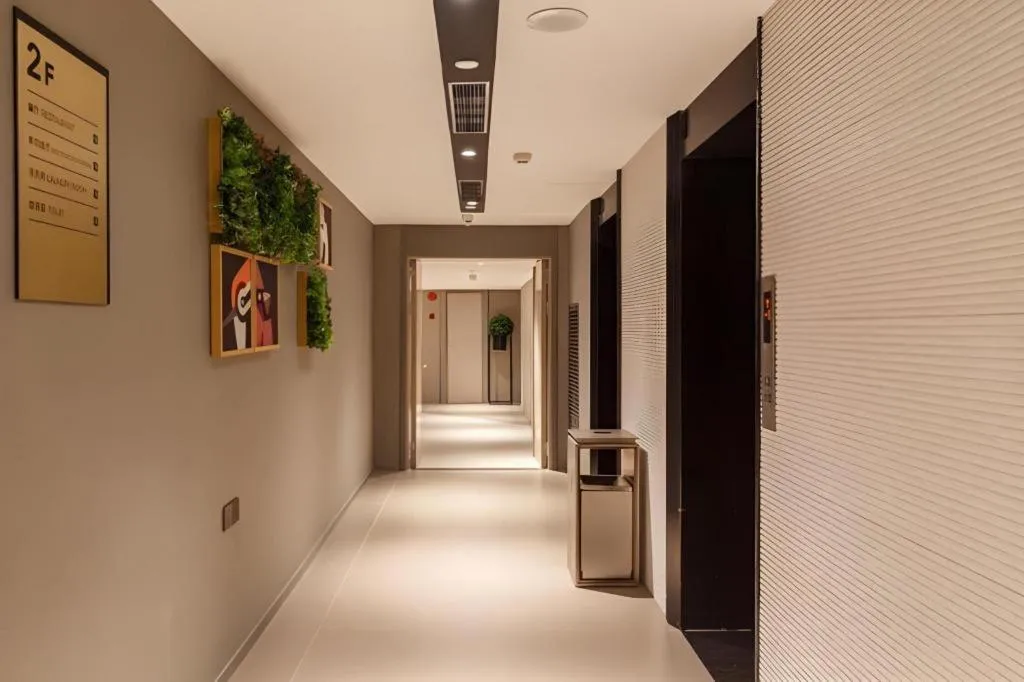 Home Inn Selected Guangzhou Zhujiang New Town Wuyangcun Metro Station