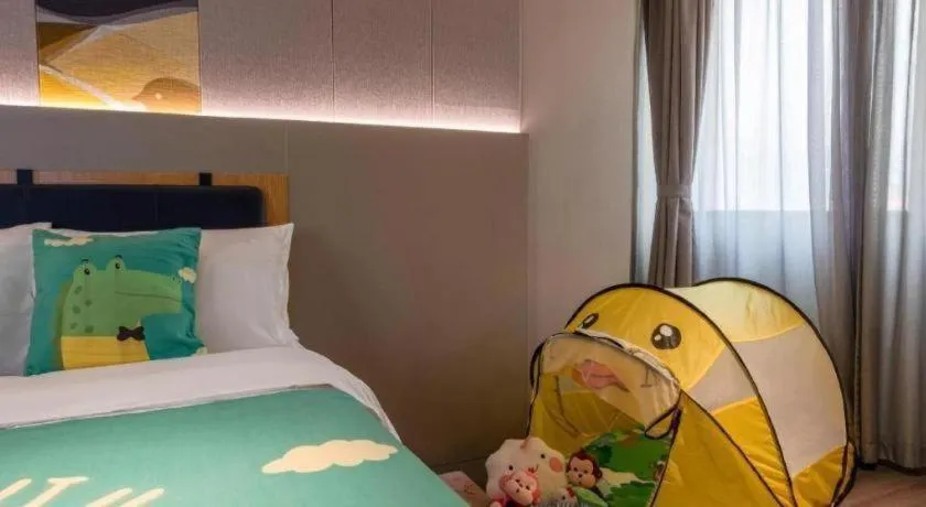 Bed in Home Inn Selected Guangzhou Zhujiang New Town Wuyangcun Metro Station