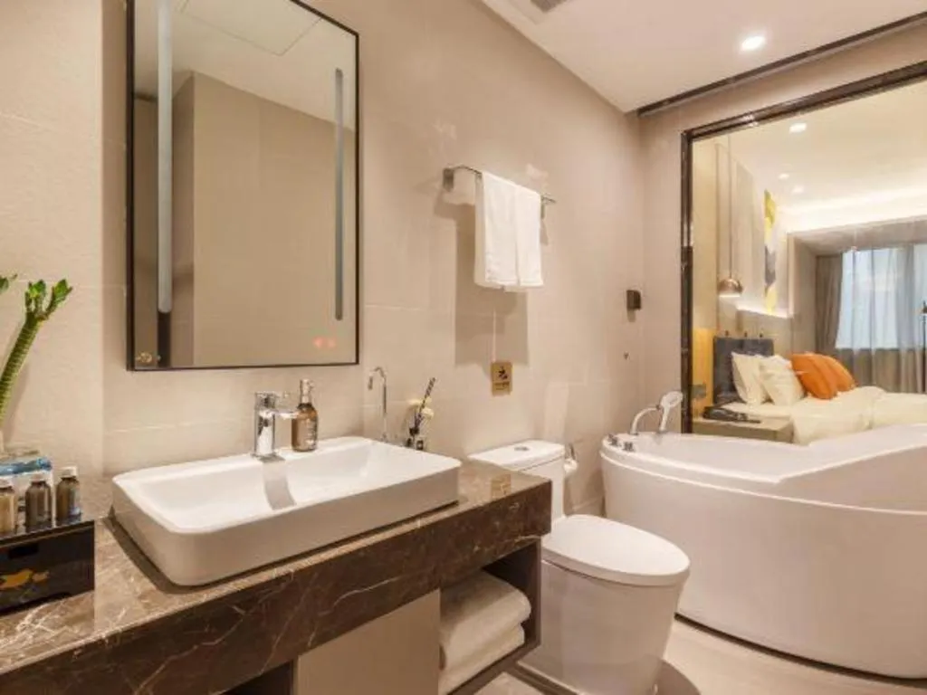 Home Inn Selected Guangzhou Zhujiang New Town Wuyangcun Metro Station