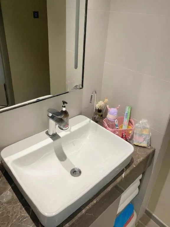 Home Inn Selected Guangzhou Zhujiang New Town Wuyangcun Metro Station