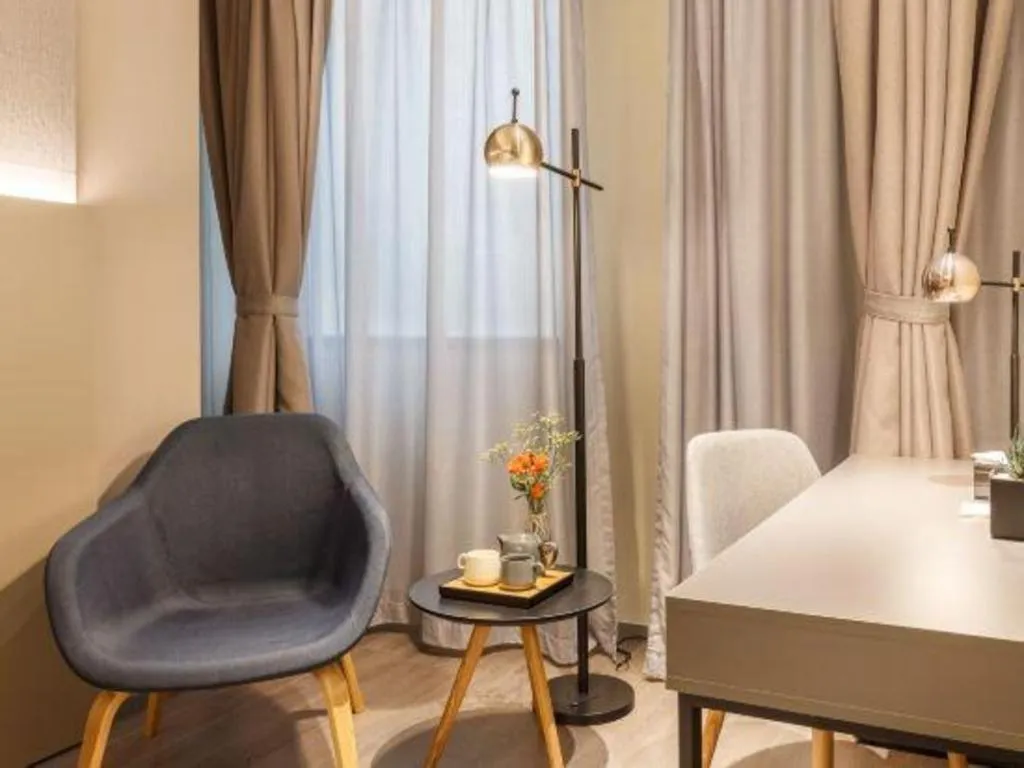 Home Inn Selected Guangzhou Zhujiang New Town Wuyangcun Metro Station