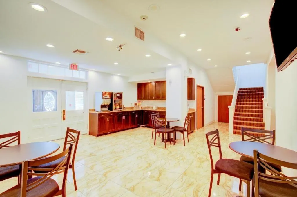 Hotel O Dilley Main St TX