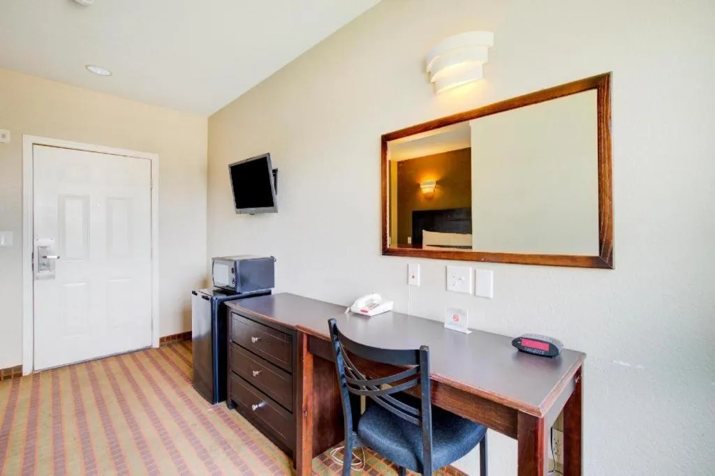 Hotel O Dilley Main St TX