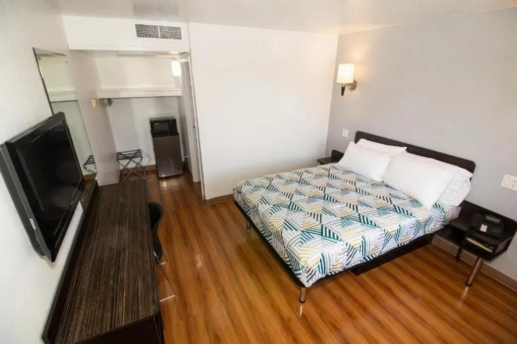 Bed in FairBridge Inn Moscow