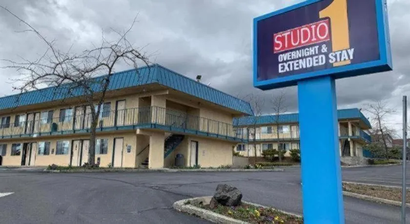 FairBridge Inn Moscow