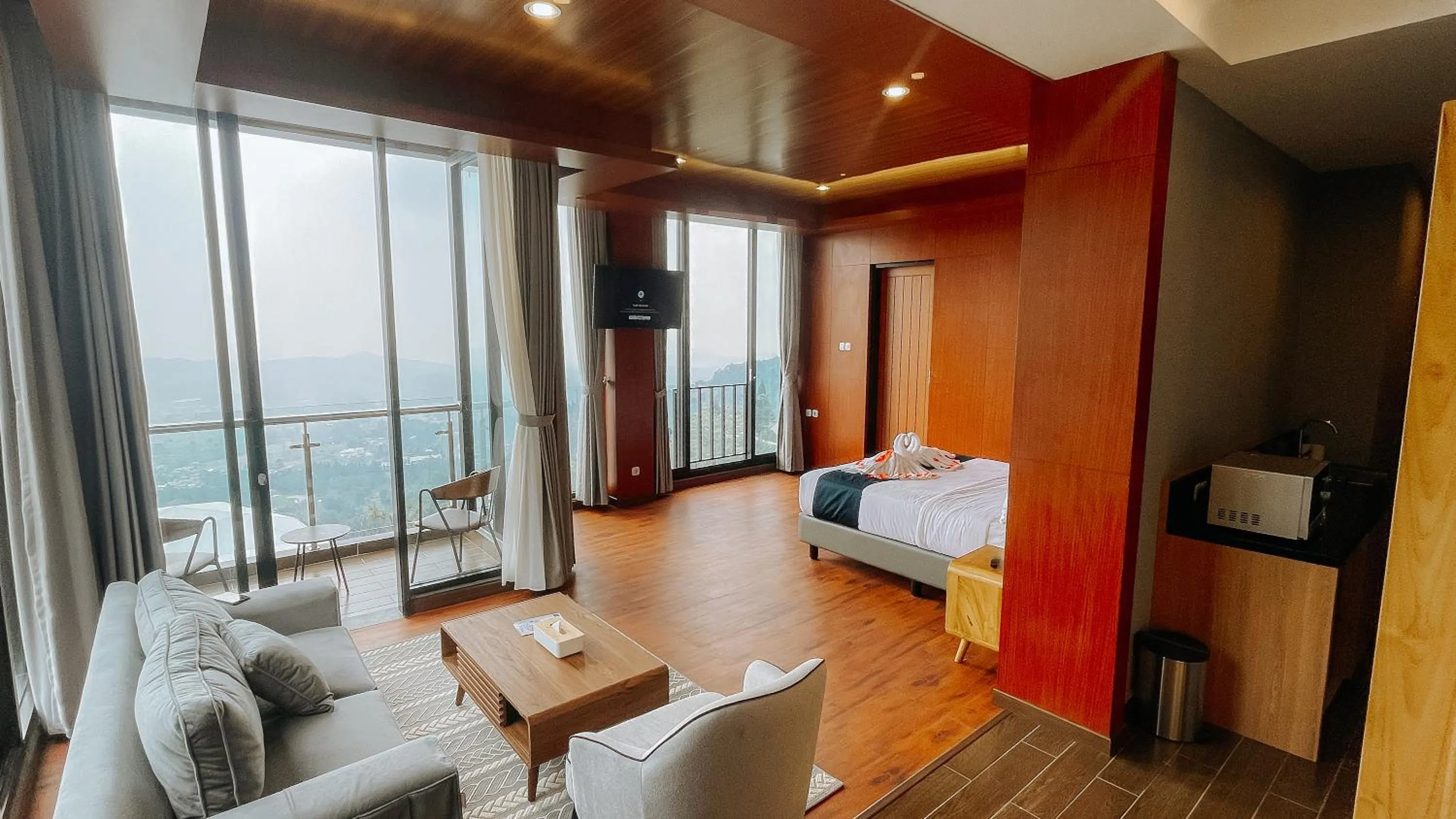 Bed in Damar Langit Resort