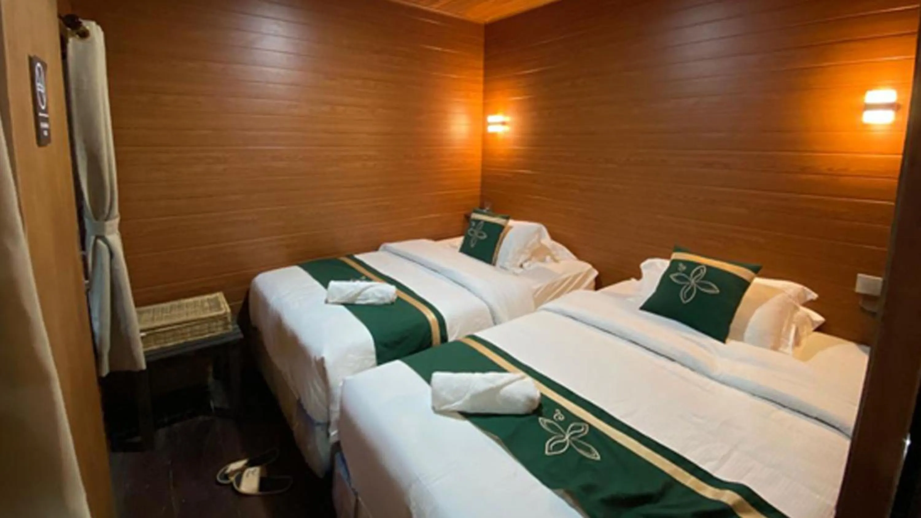 Bed in Damar Langit Resort